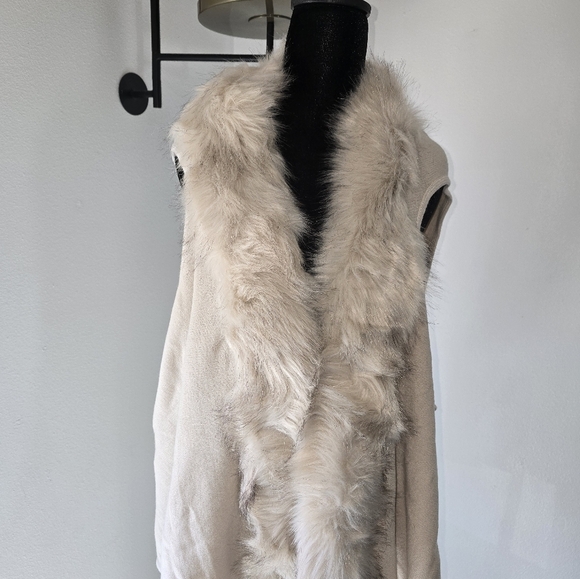 Surell Open Front Faux Fur Jacket - Picture 3 of 7